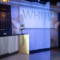White 2022 - Photos - Acanthus