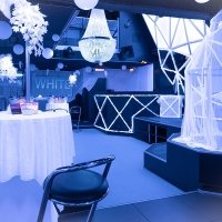 White 2022 - Photos - Acanthus