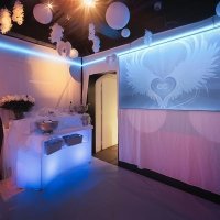 White 2023 - Photos - Acanthus