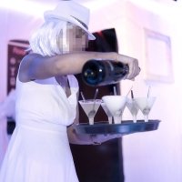 White 2023 - Photos - Acanthus