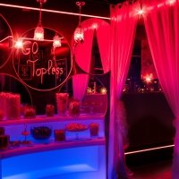 Topless 2023 - Photos - Acanthus
