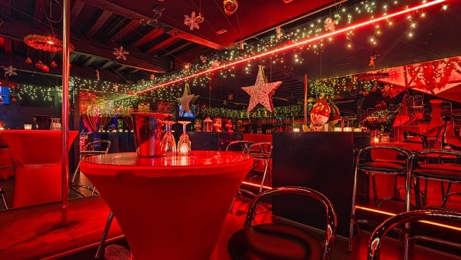 Photos - Acanthus Photos - Acanthus